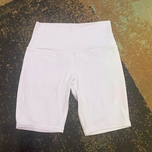 lilac dew lululemon align high-rise short 6"